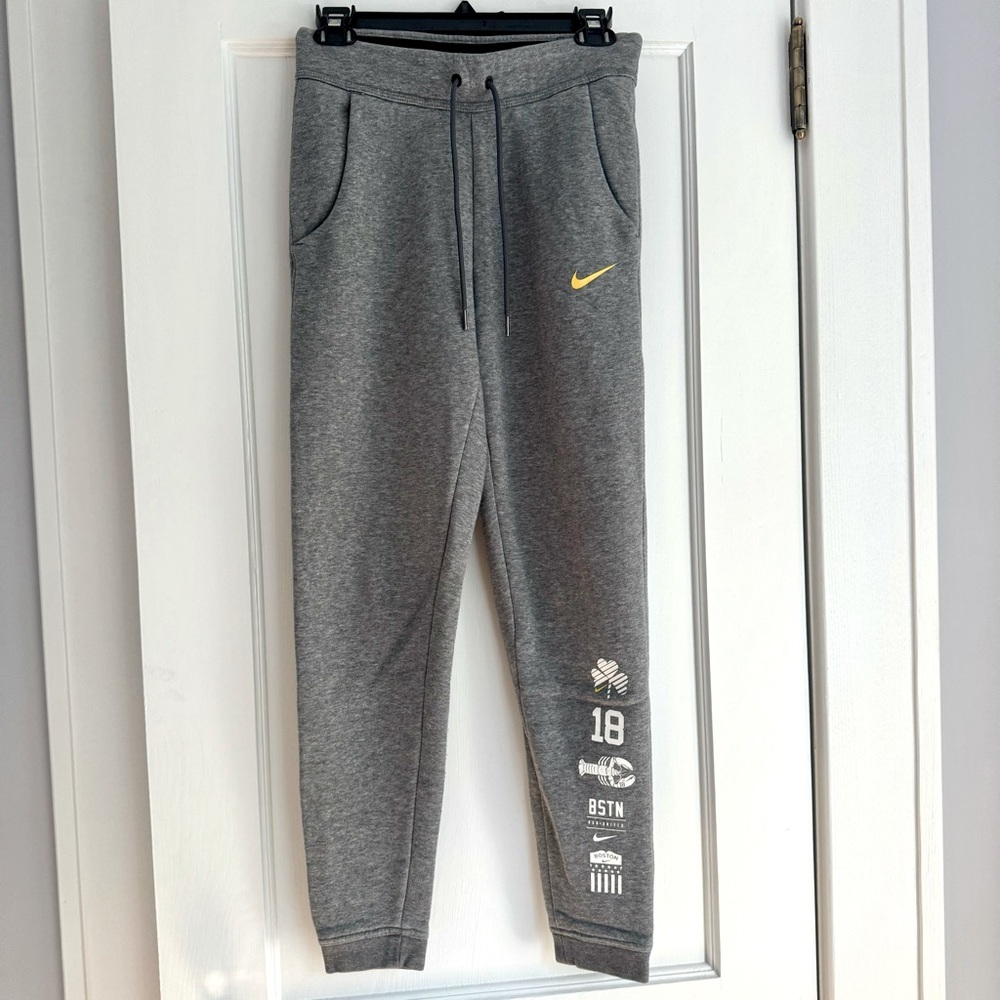 Nike Womens Boston Run United Gray Sweatpants
